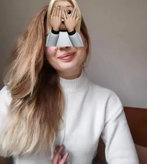 1 op 1 beeldbellen in Utrecht? LouLou, 28 jaar!