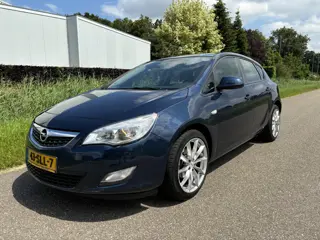 Opel Astra 1.4 Turbo Edition / AIRCO / NAVI / CRUISE / NIEUWE APK