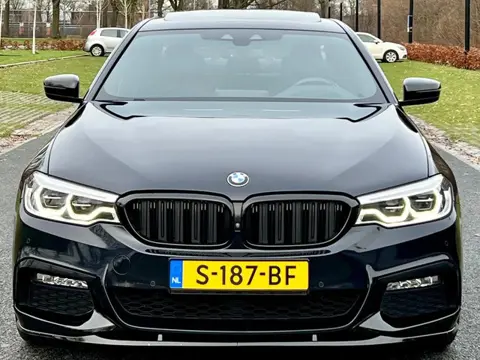 BMW 5-serie 530e M-Performance RIJK UITGERUST