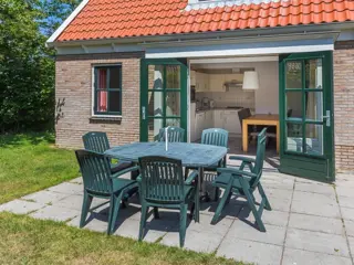 Vrijstaand vakantiehuis op bungalowpark aan de Waddenzee