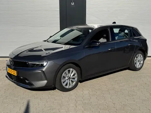 OPEL ASTRA 1.2 EDITION / 48002 km / Apple carplay / Cruise / NL-auto / Dealer onderhouden.