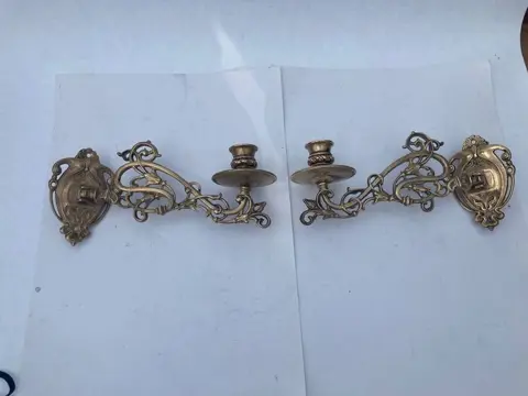 Antiek floraal brons gegoten en gesmede