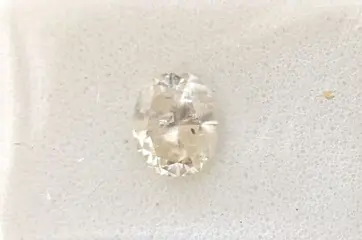 Diamant - 0.72 ct - Ovaal - Light Yellow - SI2, No Reserve