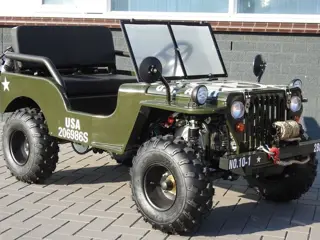 Modellen/speelgoed - Jeep model - 150 cc engine - Jeep - Na