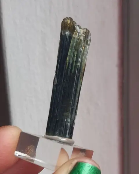 Green Cap Tourmaline Kristal - 5.8×2.2×2.2 mm - 10 g - (1)