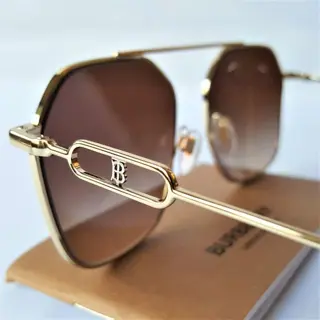 Burberry - Gold - Special Logo - New - Zonnebril