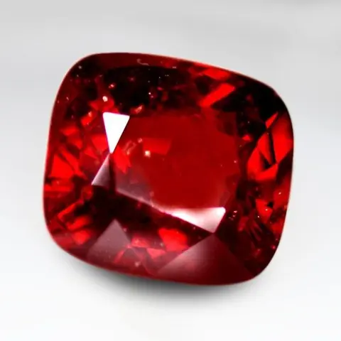 Levendig rood Spinel - 3.85 ct