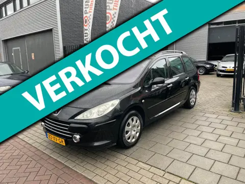 Peugeot 307 SW 2.0-16V Premium Trekhaak Pano Airco Navi NAP APK