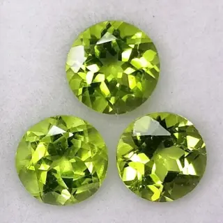 3 pcsOlivijn - 4.24 ct