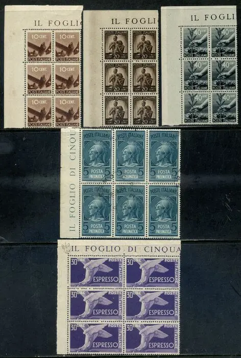 Italië - Republic. 4 blocks of 6 stamps. Each one has three pieces with letters watermark.