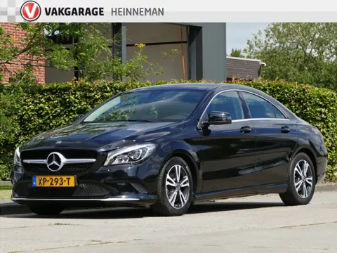 Mercedes-Benz CLA-Klasse 180 Ambition AUTOMAAT | LED koplampen | achteruitrijcamera | navigatie