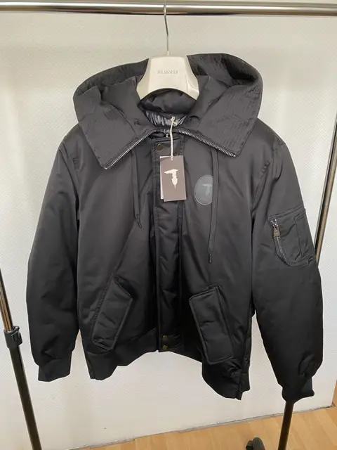 Trussardi - NEW - Black - Fabric - Luxury Padded Jasje