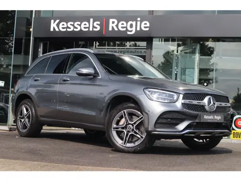 Mercedes-Benz GLC 300e 4MATIC AMG CarPlay Camera Elec.haak Blis Stoelverwarming