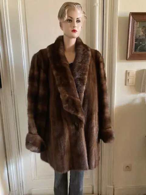 Artisan Furrier - Nerts Bontjas - Gemaakt in: België