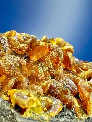 Grote kristallen van orpiment op arsenopyriet - 7×4×3 cm -