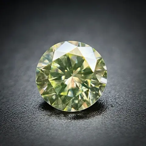 1 pcs Diamant - 0.29 ct - Rond - fancy lichtgroenachtig
