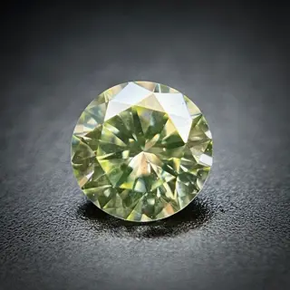 1 pcs Diamant - 0.29 ct - Rond - fancy lichtgroenachtig
