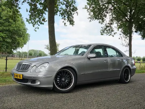 Mercedes-Benz E-Klasse 240 Elegance (bj 2004, automaat)