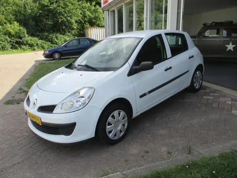 Renault Clio 1.2-16V Authentique (bj 2009)