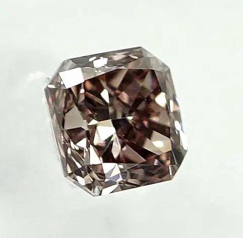 Diamant - 0.42 ct - Radiant - Natural Fancy Light Pinkish