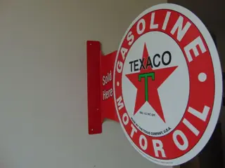 Decoratief object - Texaco double sided metal sign. -