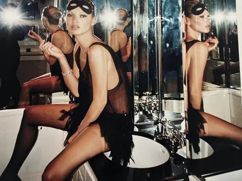 Mario Testino (1954) - Kate Moss, 2006