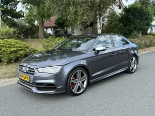 Audi S3 Limousine 2.0 TFSI quattro 300PK Automaat•Leder
