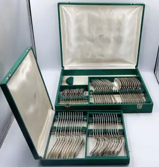 Le Mondial - twee huisvrouwen (57) - Verzilverd