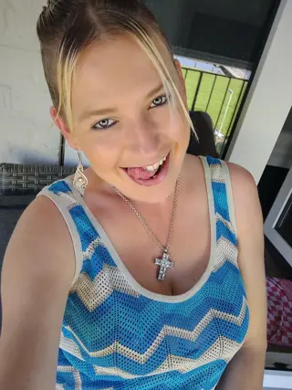 Schatje1993 (27) #Zwolle, NL Heey #ondeugd! 😈