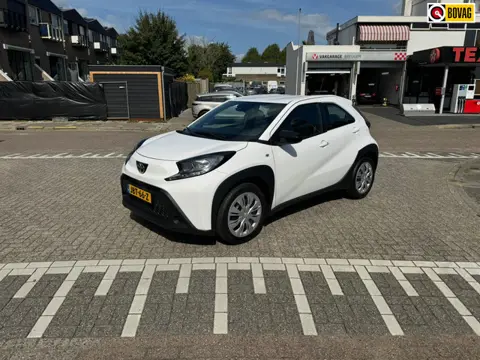 Toyota Aygo X 1.0 VVT-i MT Play Keyless ,Climate cont, stoelverwarm, start/stopknop , zeer compleet