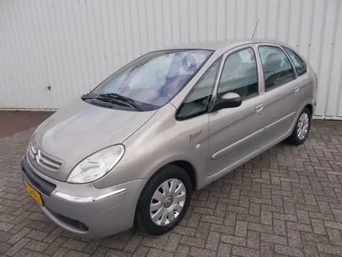 Citroën Xsara Picasso 1.8i-16V Exclusive ( NW. APK KEURING BIJ VERKOOP! )