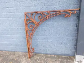 Luiveldrager , dakdrager , hoeksteun , kado wand decoratie