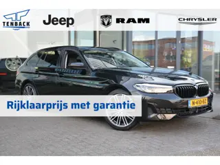 BMW 5-serie Touring 520d Business Edition Plus | Leer | Stoelverwarming | Led pakket