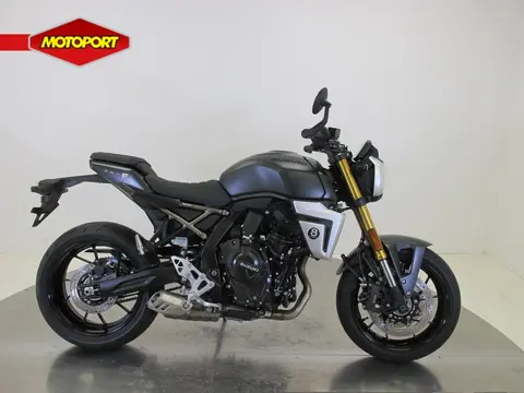 Suzuki GSX-8T (bj 2025)