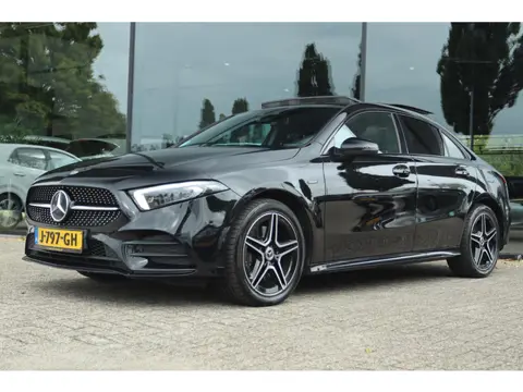 MERCEDES-BENZ A-KLASSE 250E BUSINESS SOLUTION AMG LIMITED | PANO | KEY-LESS | CARPLAY | TREKHAAK | C