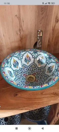 Marokkaanse waskommen handgekleurde