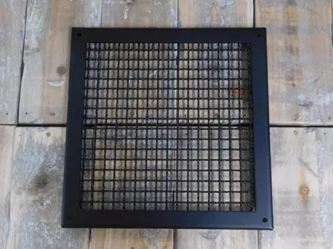 Ventilatierooster met gaas ,raster , vierkant