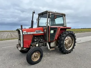 Massey Ferguson 575