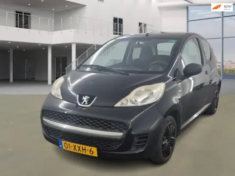 Peugeot 107 1.0-12V XR