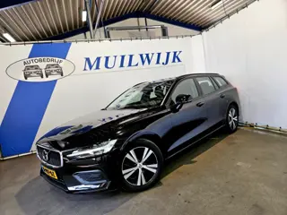 VOLVO V60  2.0 B3 Momentum Advantage / CarPlay / Navi / NL Auto