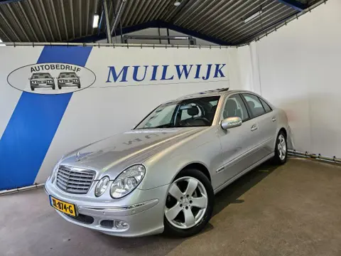 MERCEDES-BENZ E-KLASSE E-Klasse 200K Elegance / Trekhaak / Schuifdak / Youngtimer!