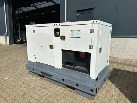 Iveco FPT F32 AM1A Leroy Somer 32 kVA Silent generatorset 408 hours !