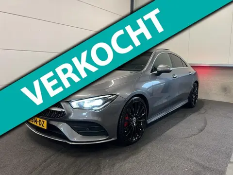 Mercedes-Benz CLA-klasse 220 Premium Plus AMG Sfeerverlichting, Virtual Cockpit, Pano, Cruise, Stoel