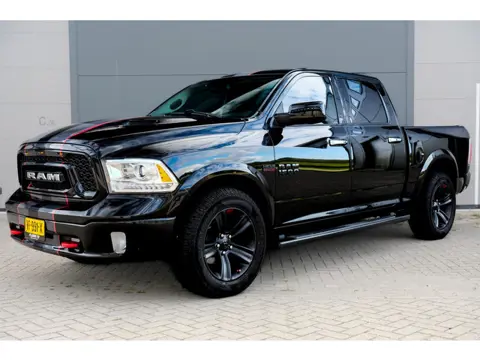 Dodge Ram 1500 5.7 V8 HEMI 4x4 | 401 PK | LARAMIE | BLACK-OPPS | FULL OPTION |