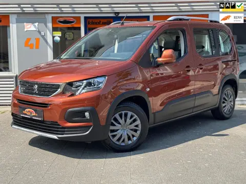 Peugeot Rifter 1.2 P.Tech Allure Panorama Navigatie LED Camera 1e Eigenaar Dealer Onderhouden