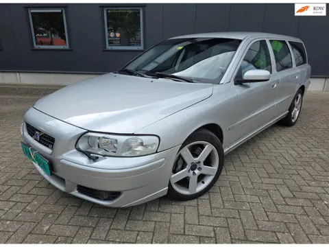 Volvo V70 2.5 R, netto ex BTW € 12.950, handgeschakeld, bijtel vriendelijk!
