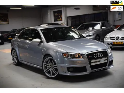 Audi RS4 Sedan 4.2 V8 RS 4 Quattro *Uniek* Keramisch|Schaalstoelen|76000km!!|EU