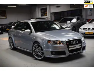 Audi RS4 Sedan 4.2 V8 RS 4 Quattro *Uniek* Keramisch|Schaalstoelen|76000km!!|EU