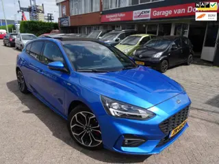 Ford Focus 1.0 EcoBoost ST Line Business/Navi/Panodak/LED/Park.asist.