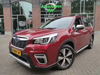 Subaru Forester 2.0i e-BOXER First Edition Afn.trekhaak - Panoramadak - 18Inch LMV - Leder - NL auto